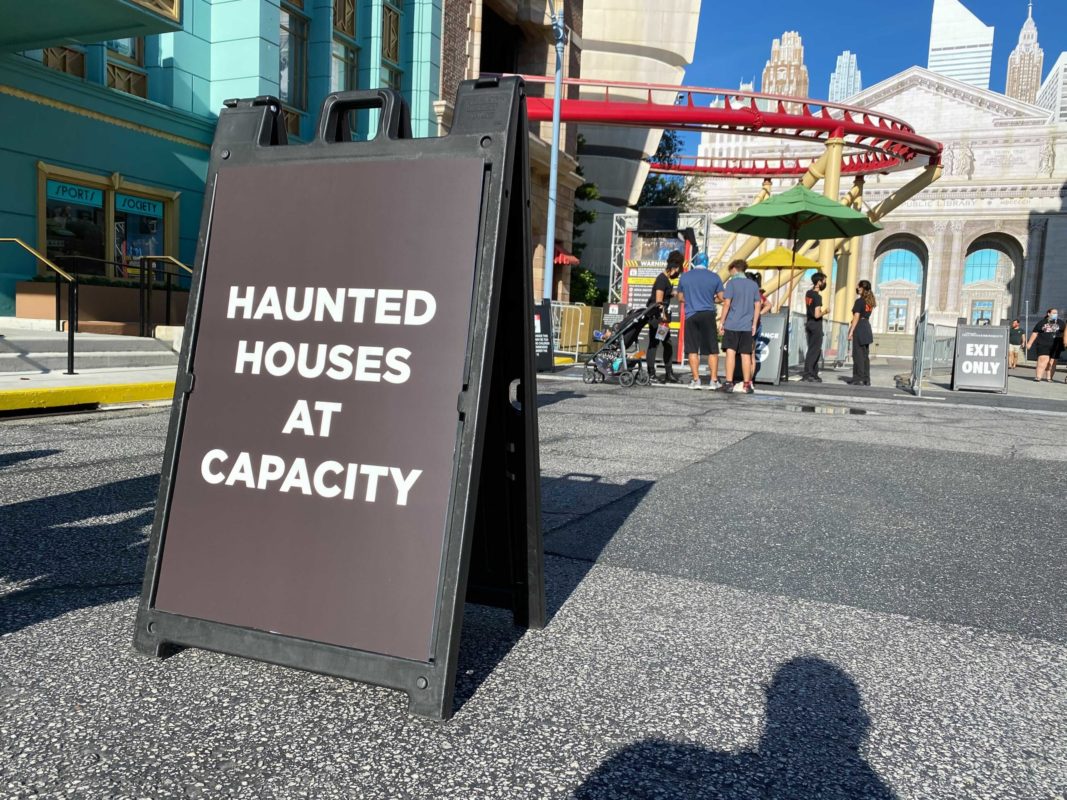 hhn-houses-at-capacity-sign