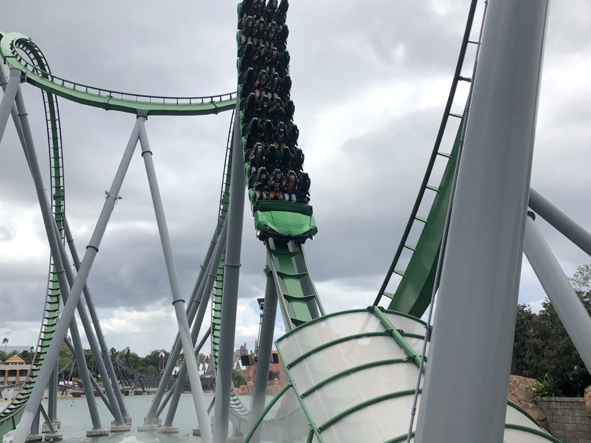 hulk-coaster-rows-flled-1831957