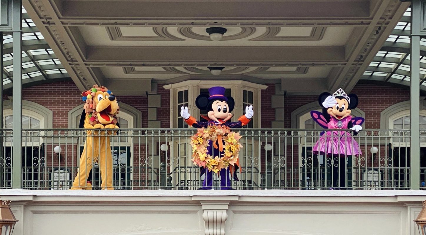 mickey-halloween-train-station-2209262