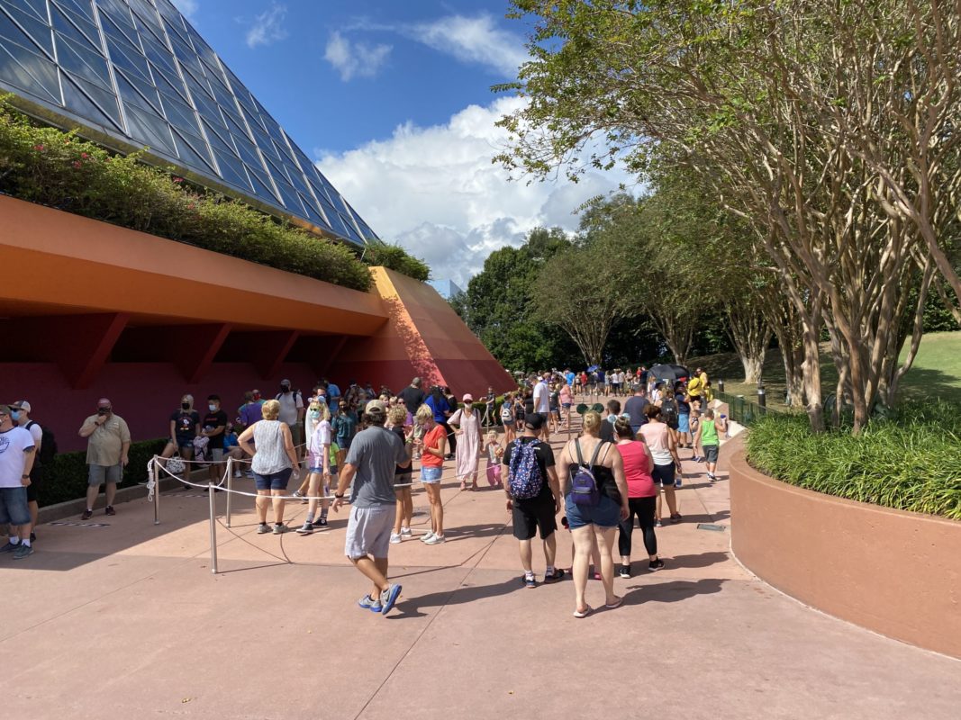 journey-into-imagination-line-columbus-day-weekend-epcot-10112020-3071461