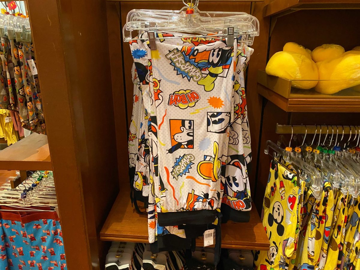 mickey-friends-cominc-lounge-pants-design-9667052