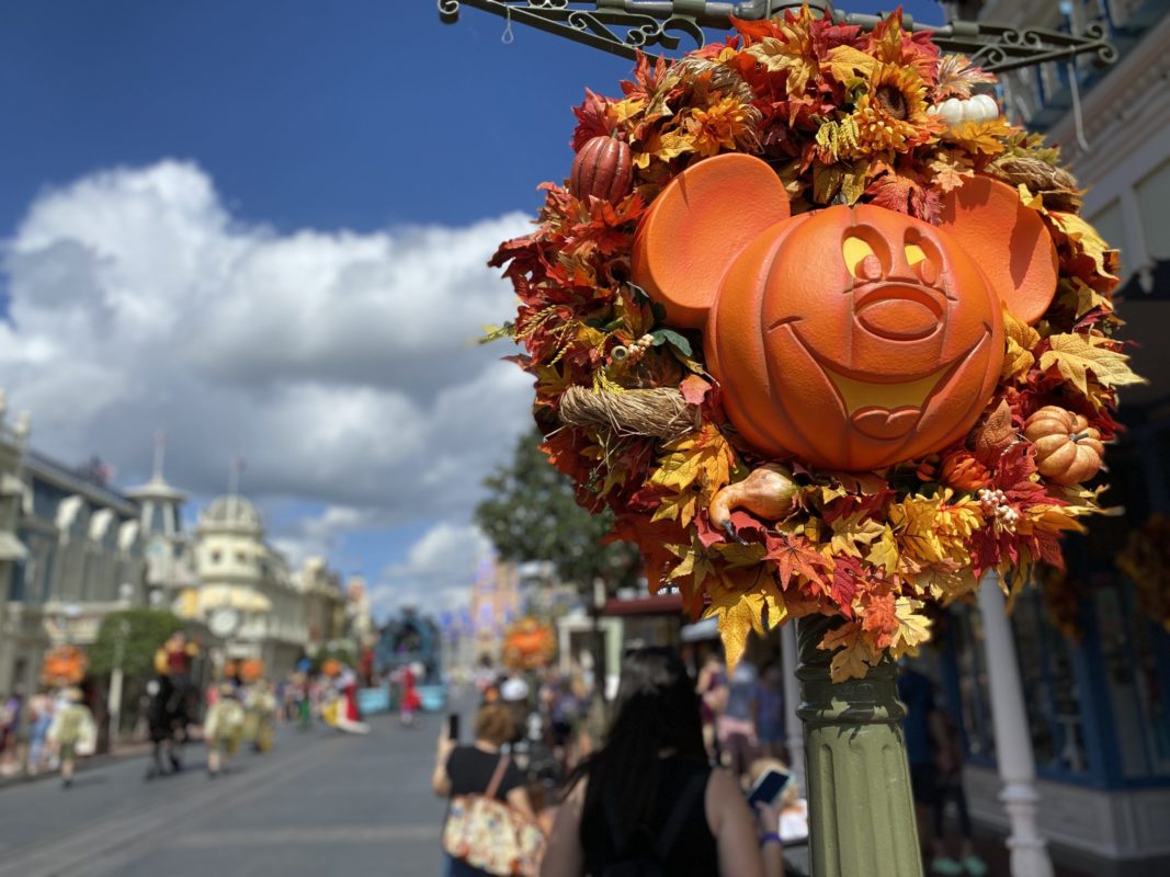 mickey-pumpkin-main-street-villains-cavalcade-featured-image-hero-magic-kingdom-10292020-5726568