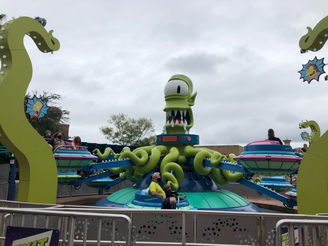 Kang & Kodos' Twirl 'n' Hurl 1