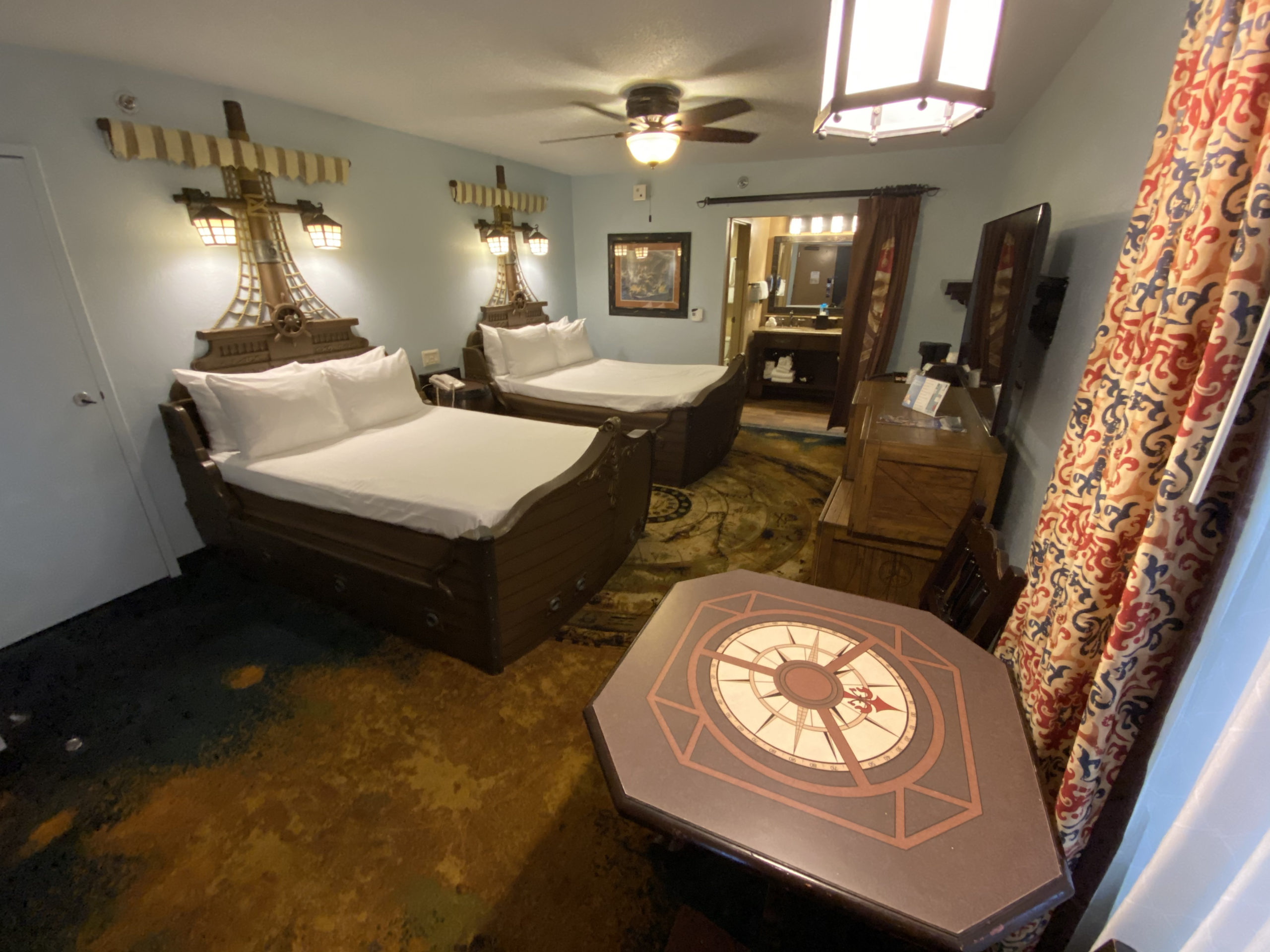 caribbean-beach-pirates-room-8332