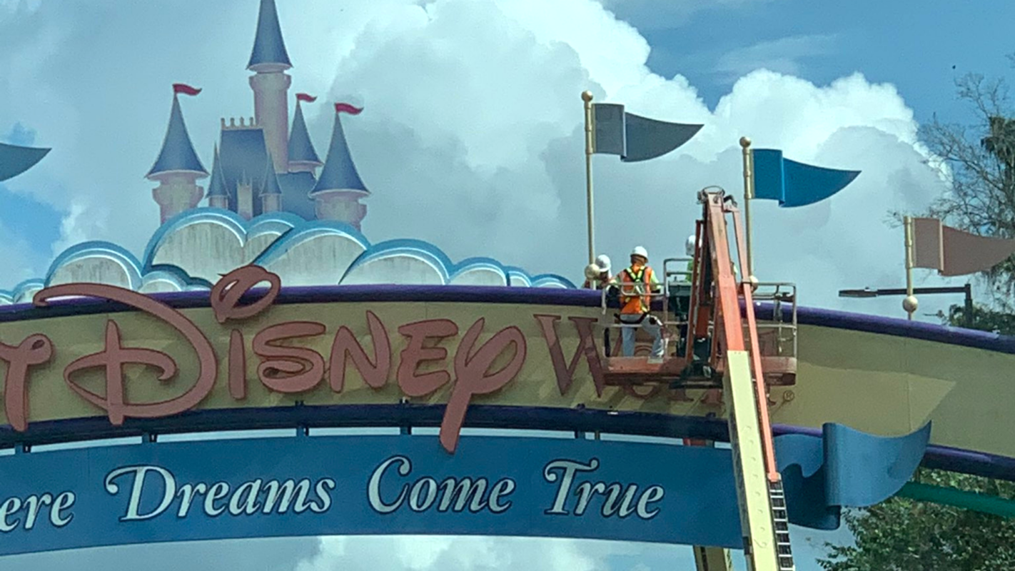 construction-entrance-wdw_