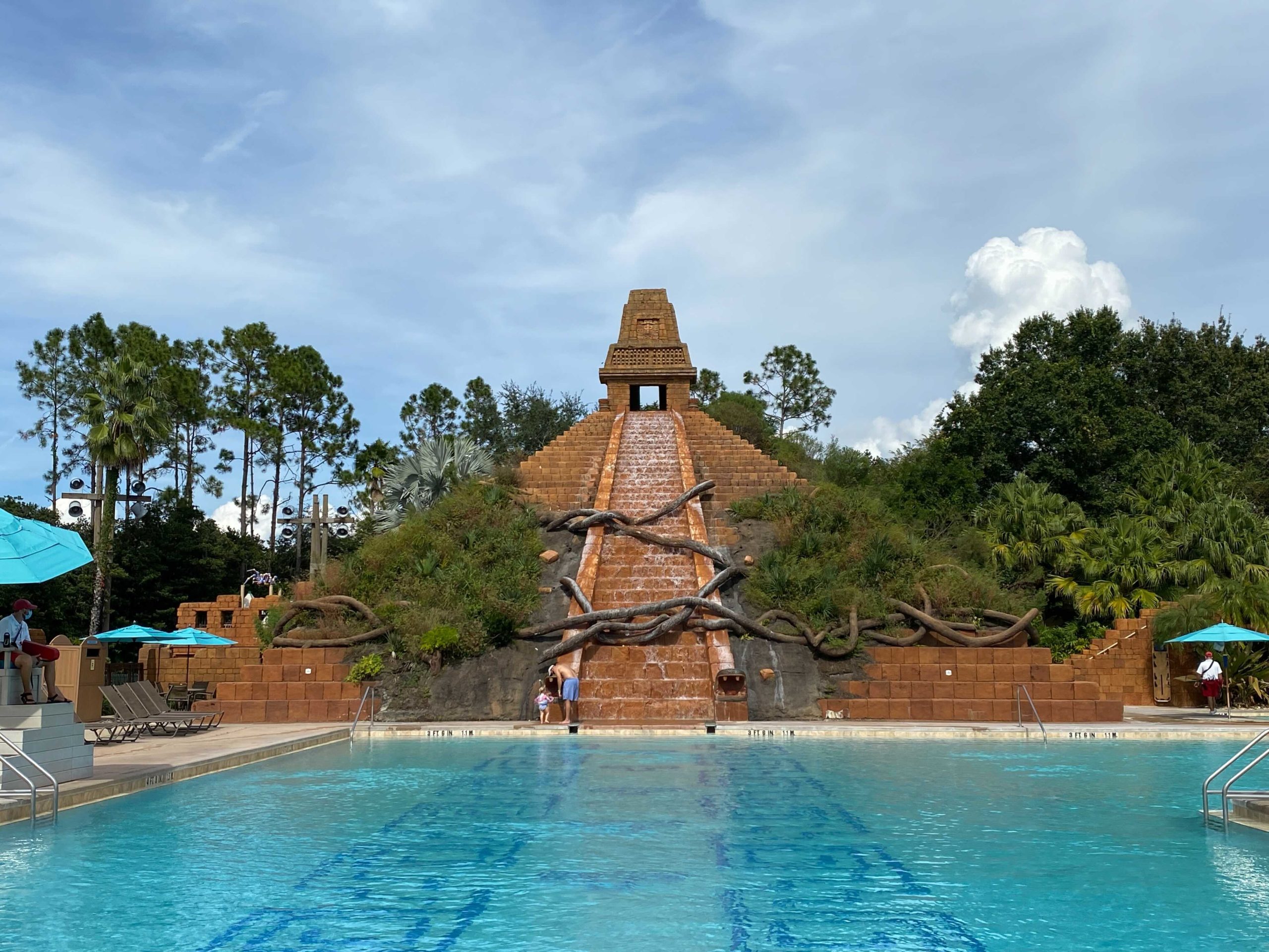 coronado-springs-pool-4