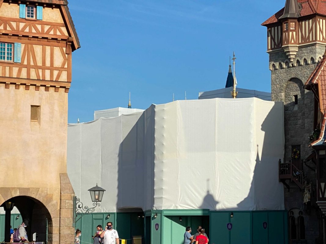 its-a-small-world-scrims-6