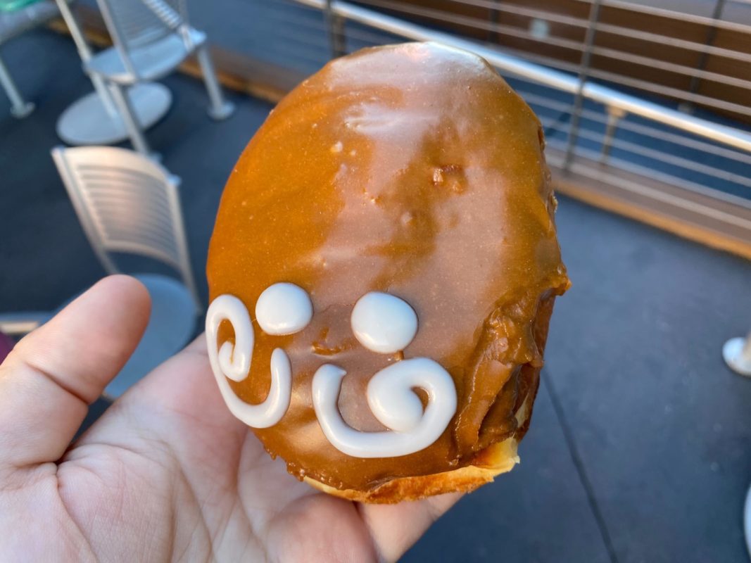 maple-cream-doughnut-voodoo-doughnut-10