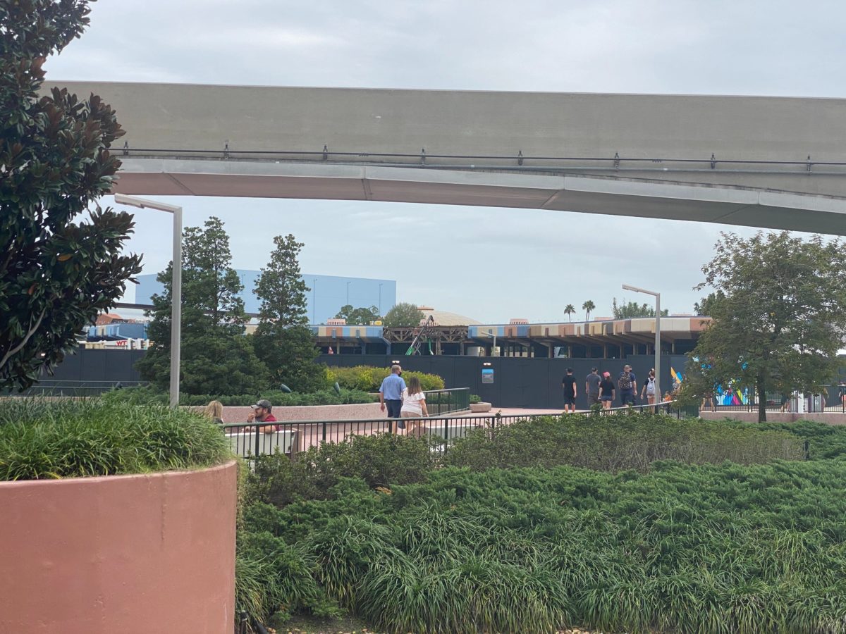 mouse-gear-refurbishment-construction-electric-umbrella-demolition-october-21-2020-1