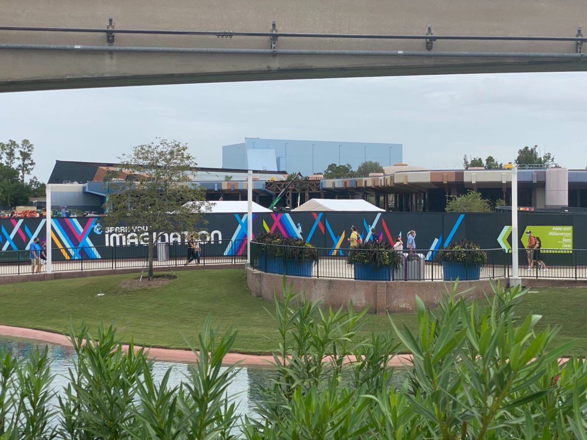 mouse-gear-refurbishment-construction-electric-umbrella-demolition-october-21-2020-10