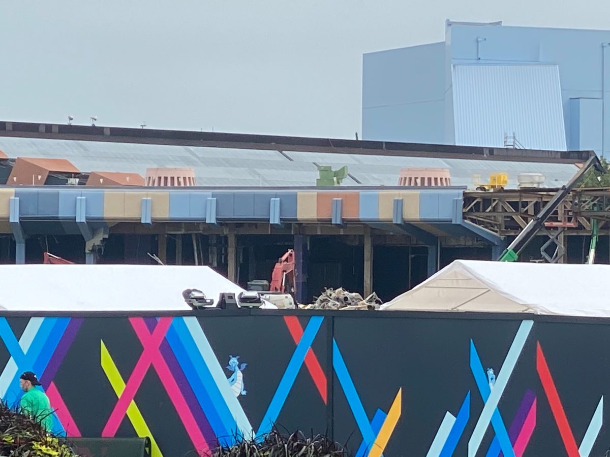 mouse-gear-refurbishment-construction-electric-umbrella-demolition-october-21-2020-17