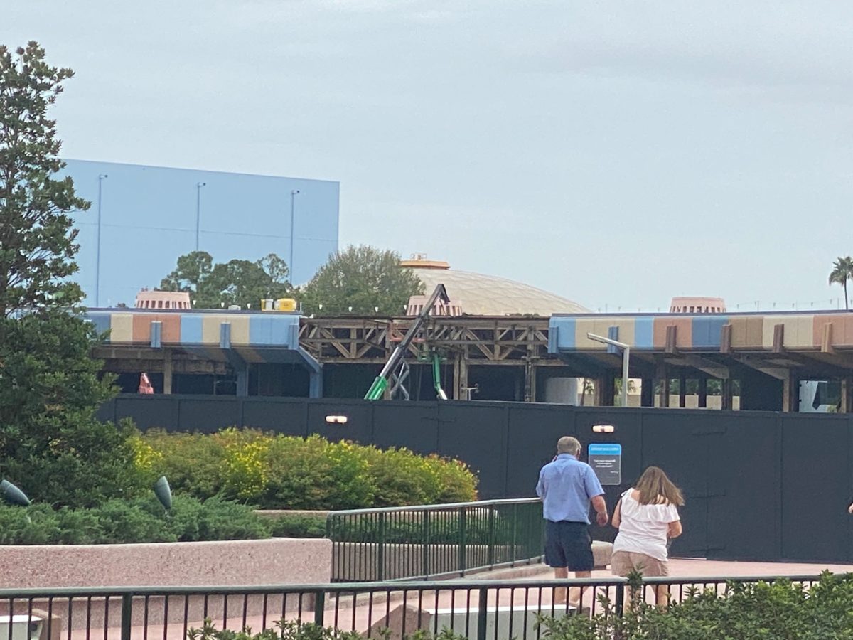 mouse-gear-refurbishment-construction-electric-umbrella-demolition-october-21-2020-3