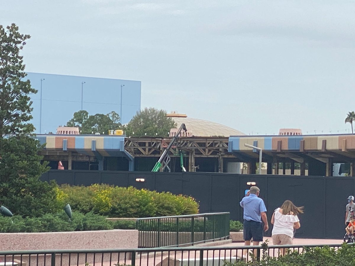 mouse-gear-refurbishment-construction-electric-umbrella-demolition-october-21-2020-4