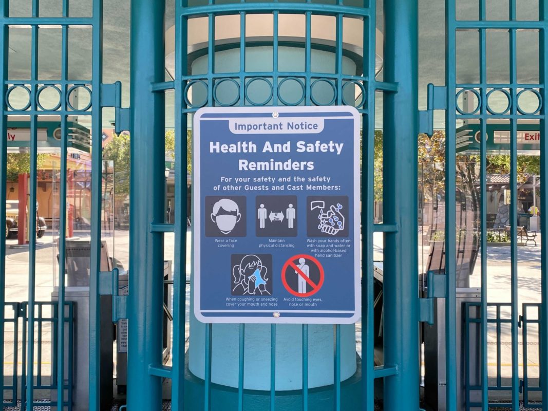 new-safety-signs-disneys-california-adventure-entrance-4