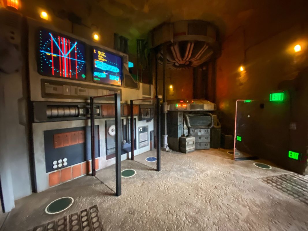 rise-of-resistance-preshow-plexiglass-7