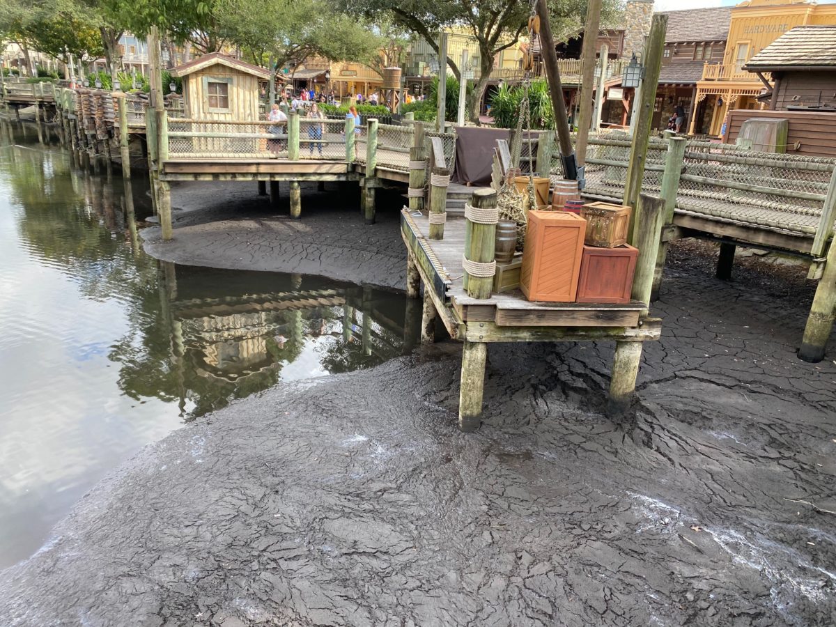 riverboat-track-rivers-of-america-magic-kingdom-oct-2020_13