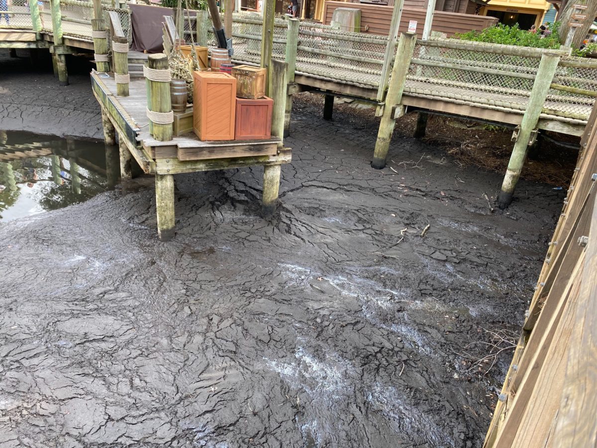 riverboat-track-rivers-of-america-magic-kingdom-oct-2020_14