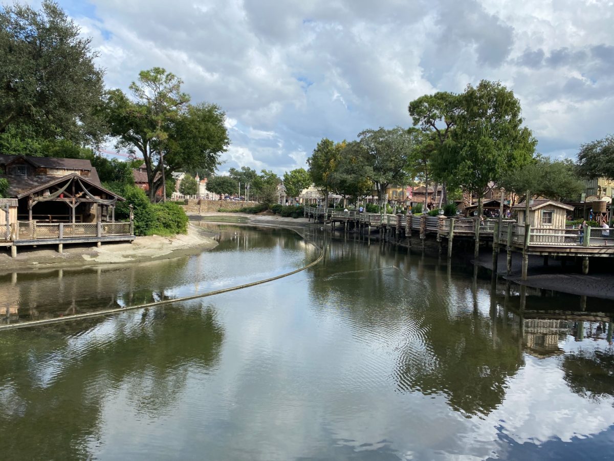 riverboat-track-rivers-of-america-magic-kingdom-oct-2020_20