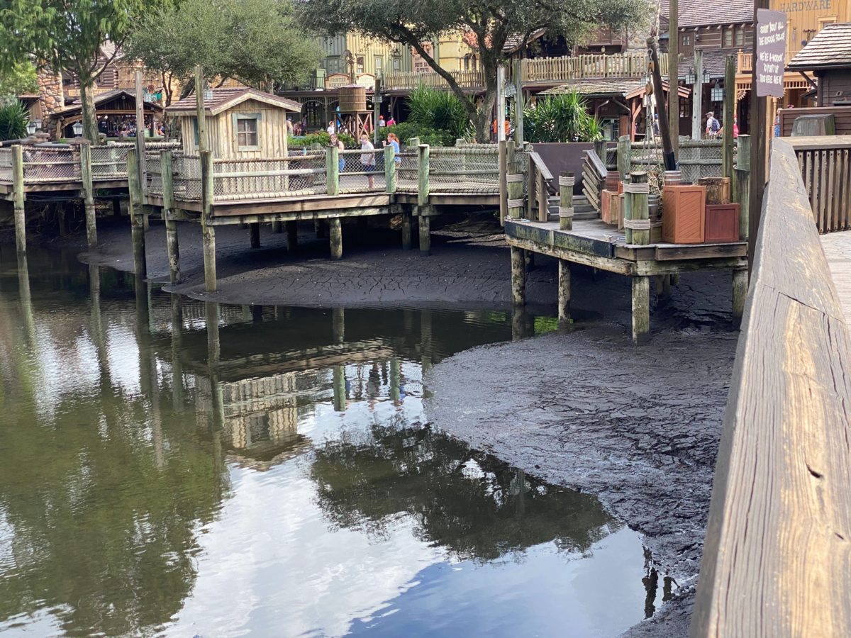 riverboat-track-rivers-of-america-magic-kingdom-oct-2020_22