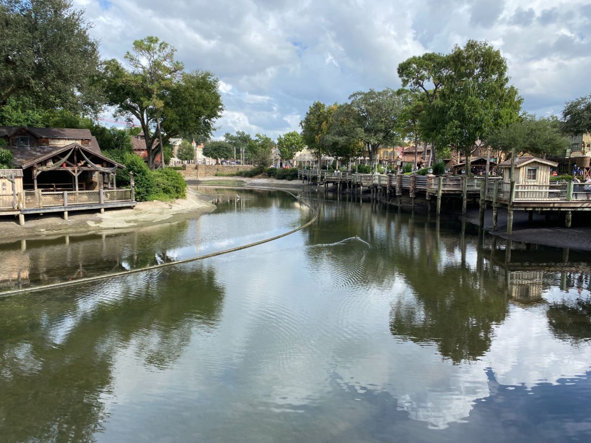 riverboat-track-rivers-of-america-magic-kingdom-oct-2020_24