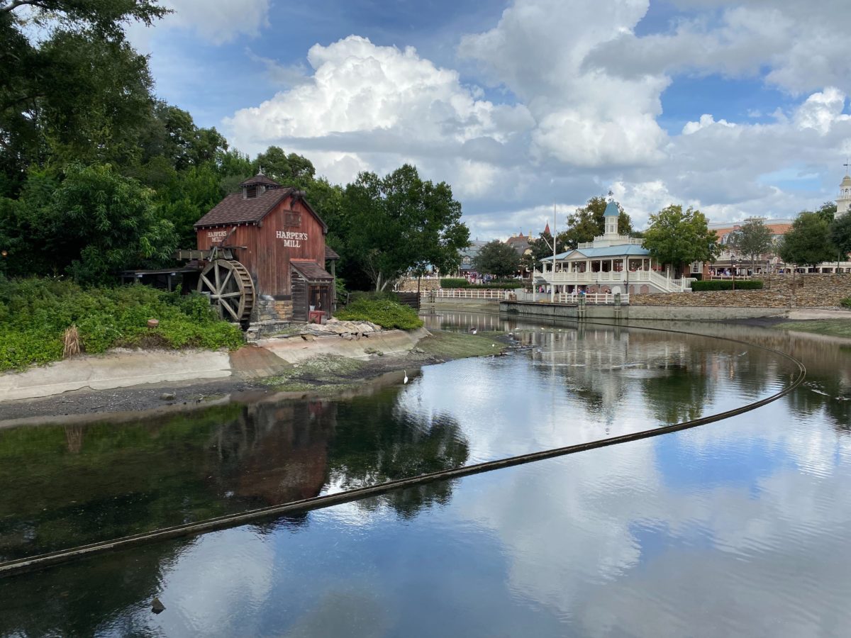 riverboat-track-rivers-of-america-magic-kingdom-oct-2020_5
