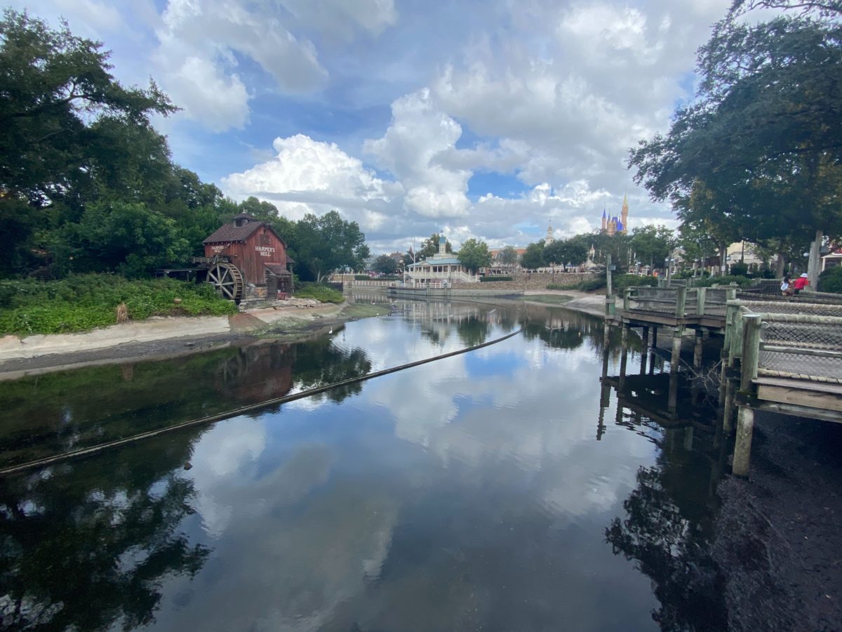 riverboat-track-rivers-of-america-magic-kingdom-oct-2020_7