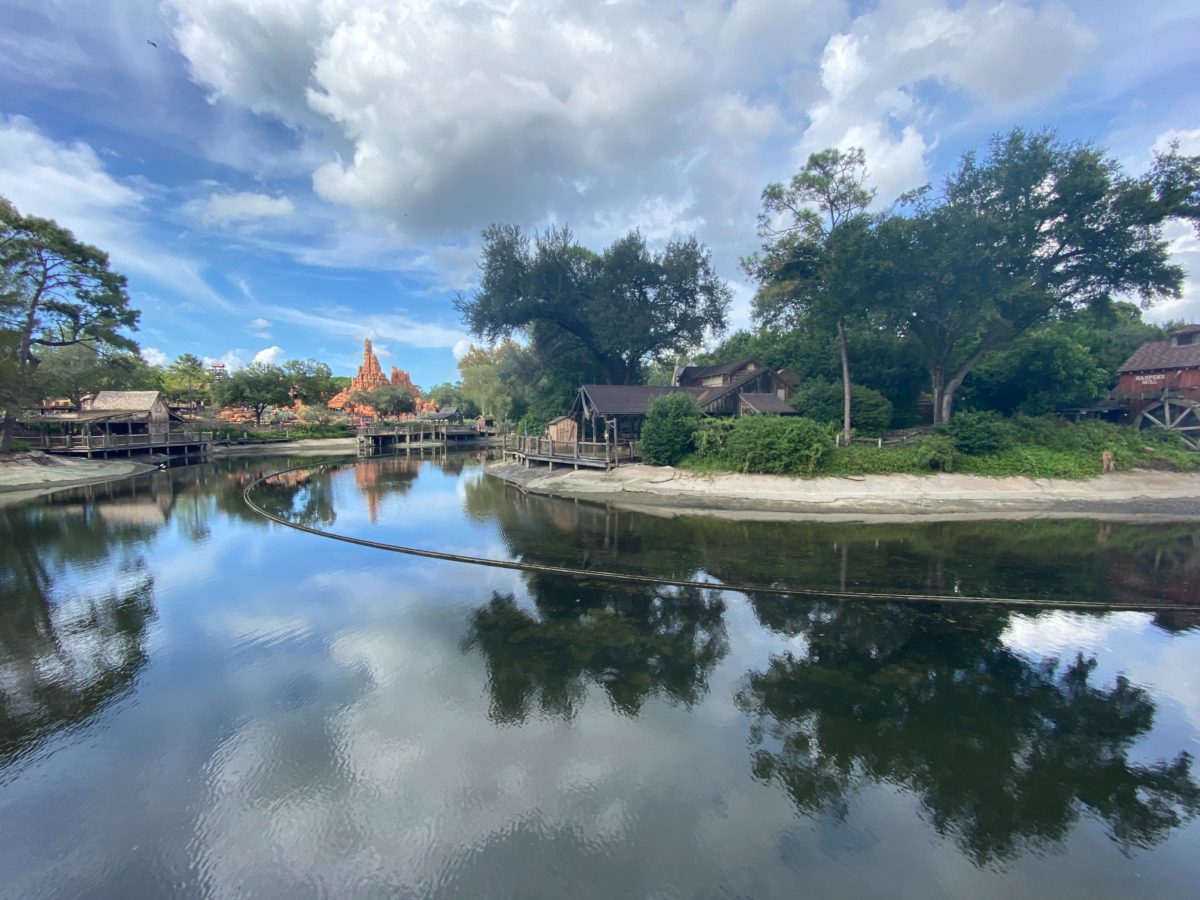 riverboat-track-rivers-of-america-magic-kingdom-oct-2020_9