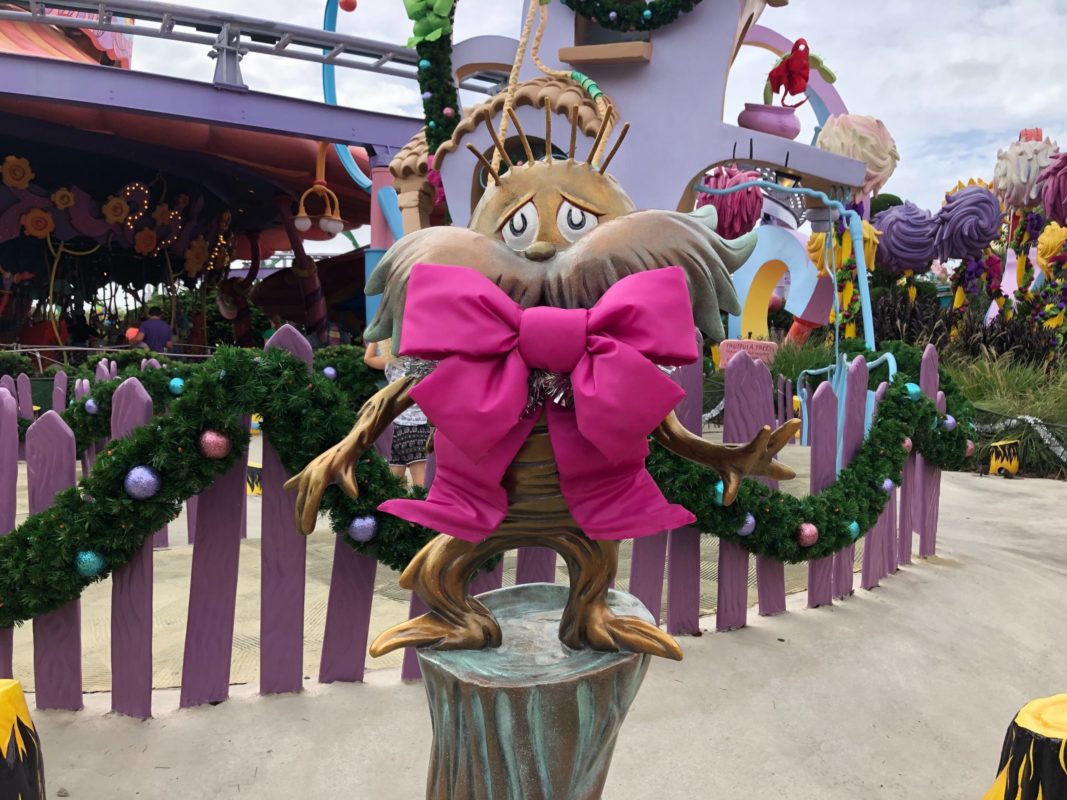 seuss-landing-christmas-27