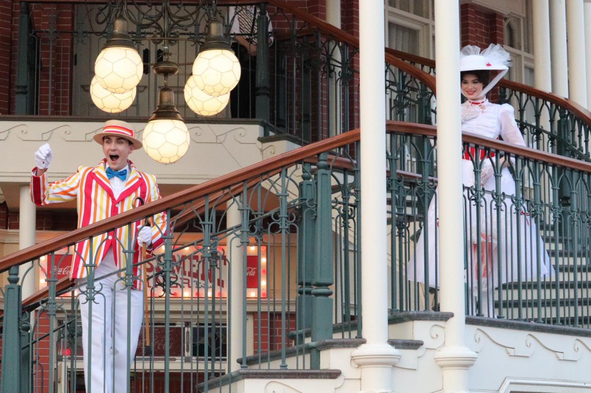 tokyo-disneyland-bert-mary-poppins-1