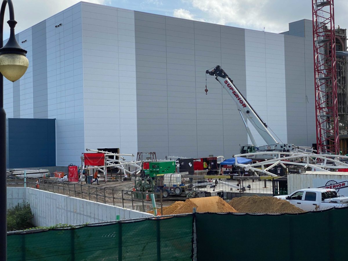 tron-lightcycle-run-construction-magic-kingdom-october-7-2020-12