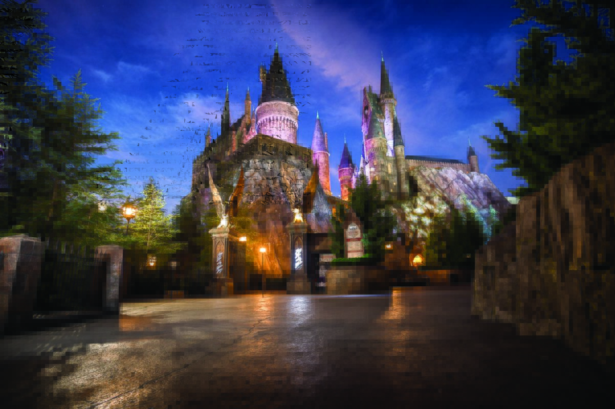 07_hogwarts-castle-at-night