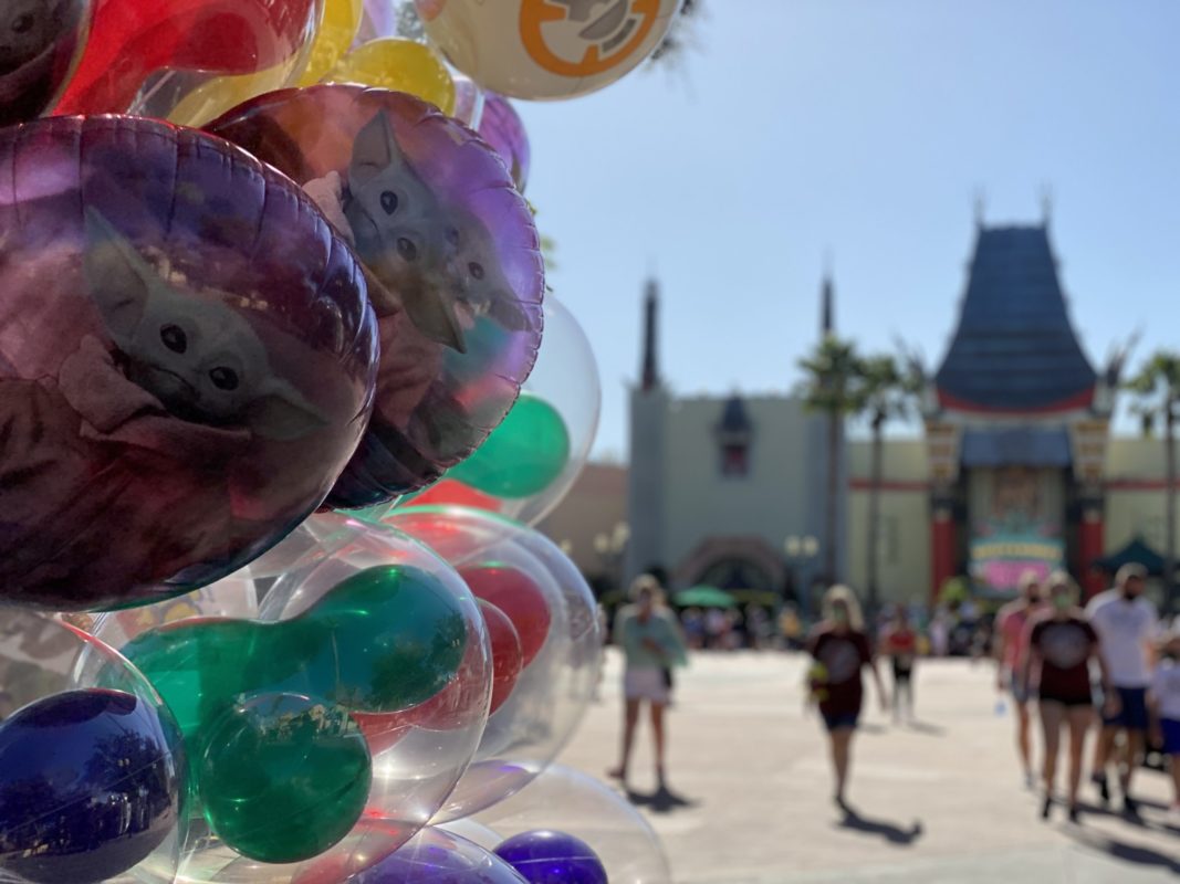 chinese-theatre-balloons-featured-image-hero-hollywood-studios-11252020-6677187