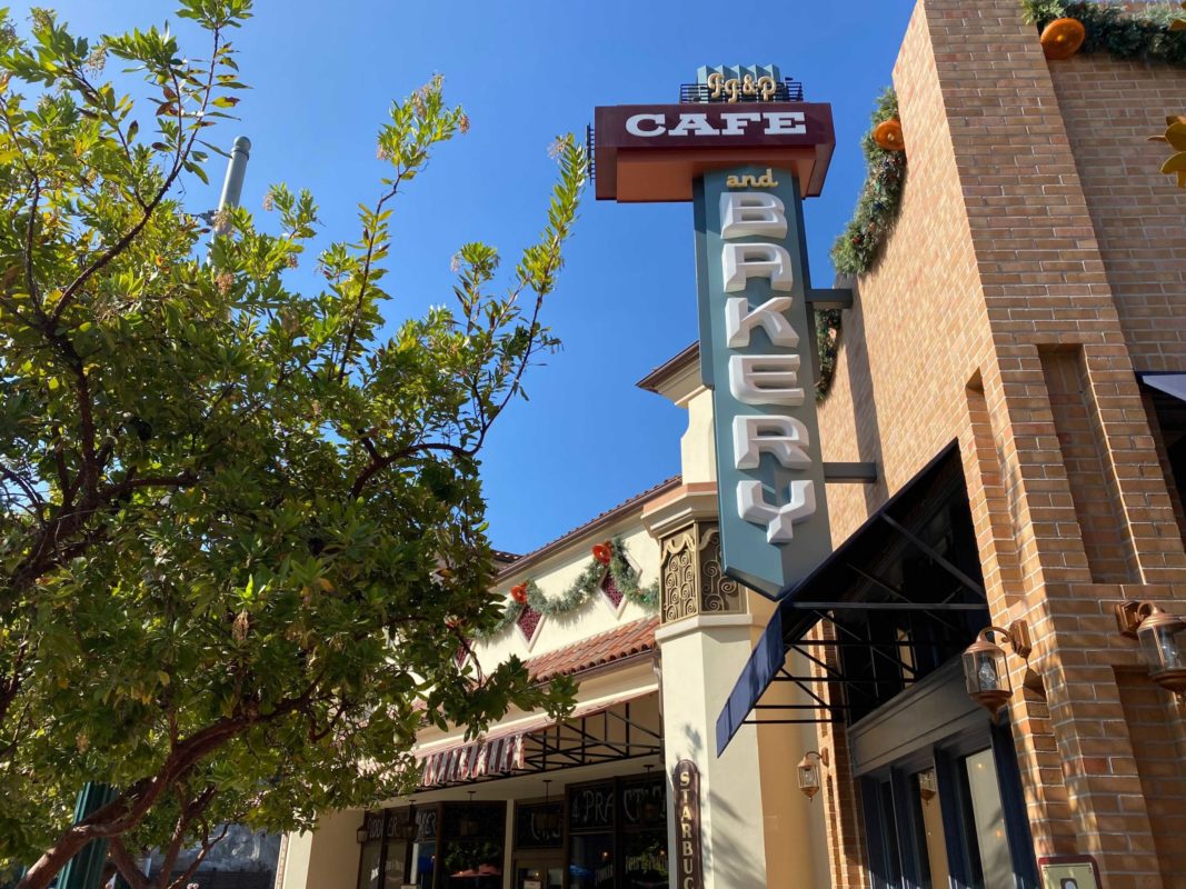 fiddler-fifer-and-practical-cafe-2