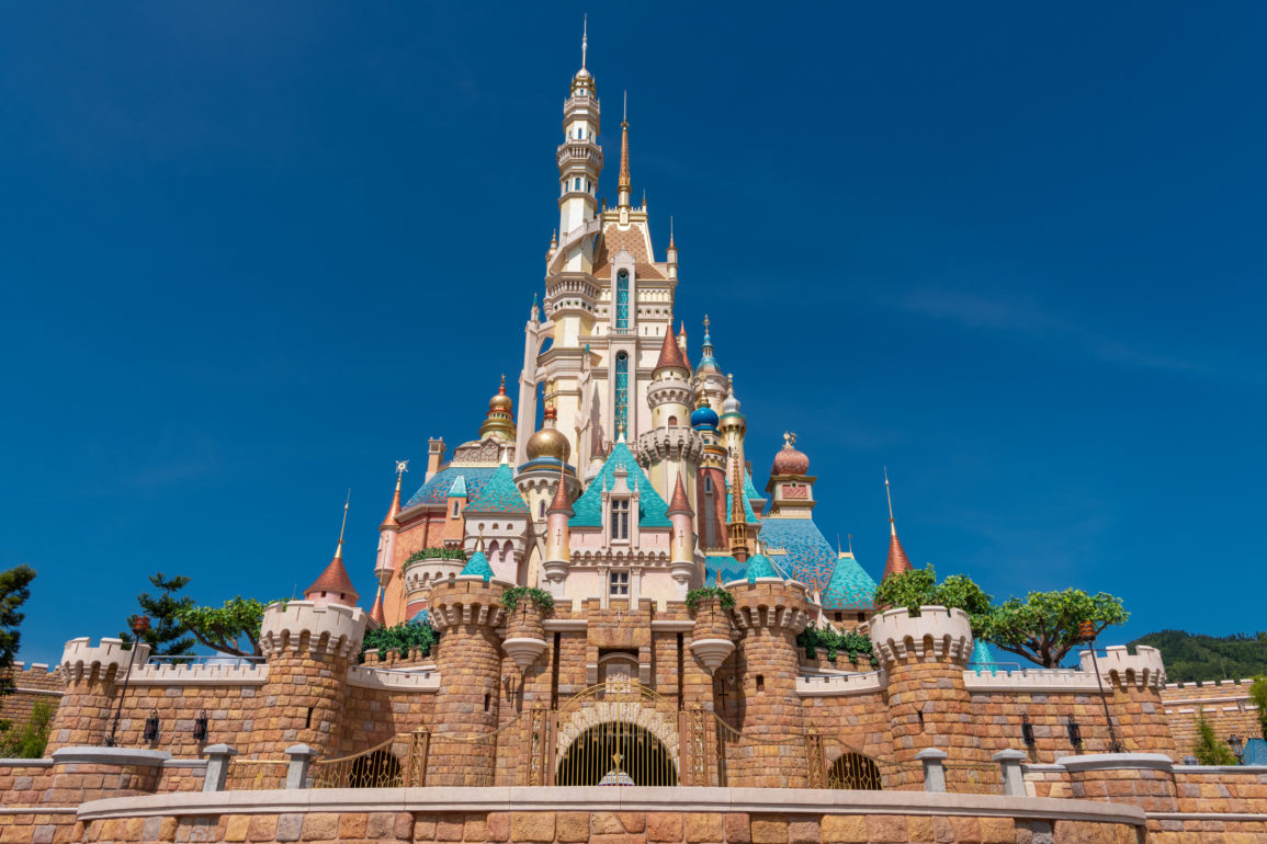 hkdl_15th-anniversary-celebration-on-nov-21_castle-of-magical-dreams-01