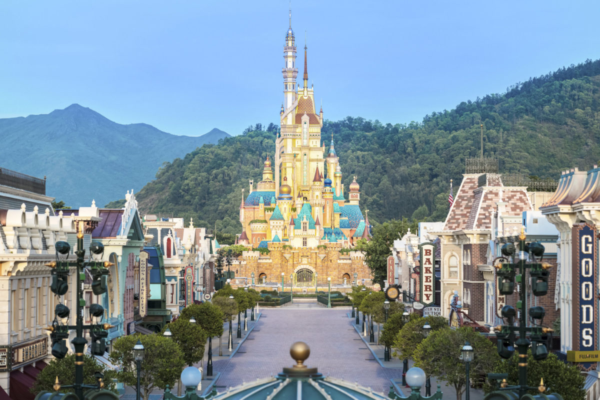 hkdl_15th-anniversary-celebration-on-nov-21_castle-of-magical-dreams-02