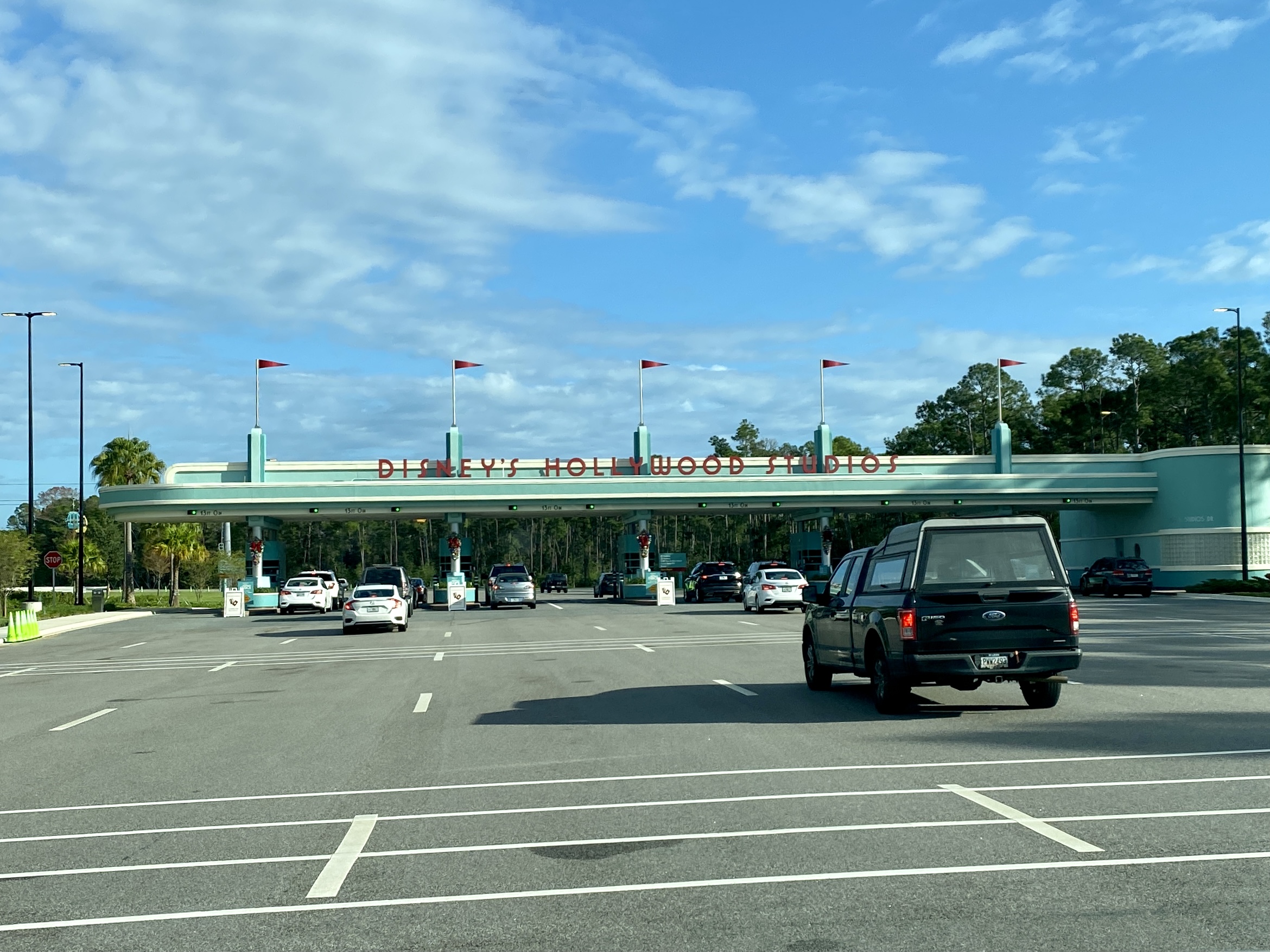 hollywood-studios-toll-plaza-early-entry-hollywood-studios-11152020-2375668