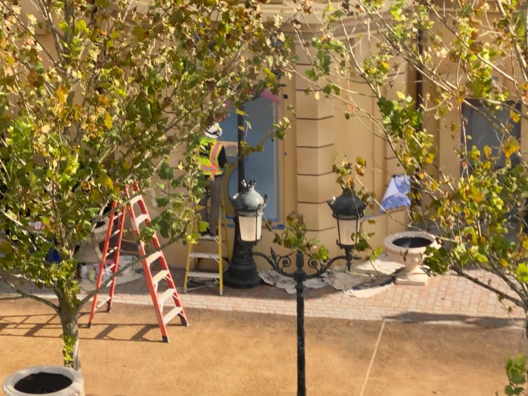 remys-ratatouille-adventure-painting-mural-sign-nov-18_17-3451725