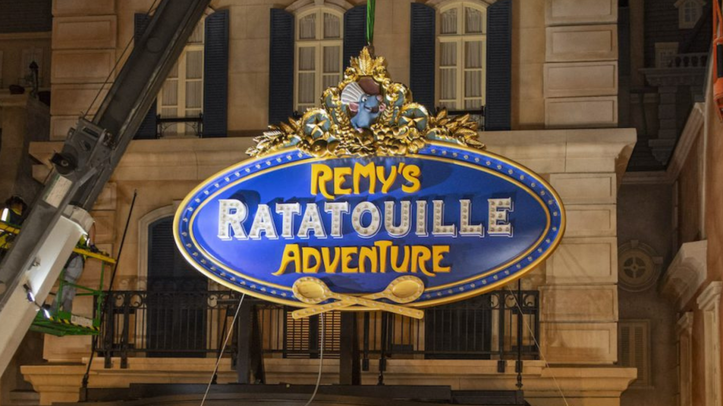 remys-ratatouille-adventure-sign-installation-marquee-featured