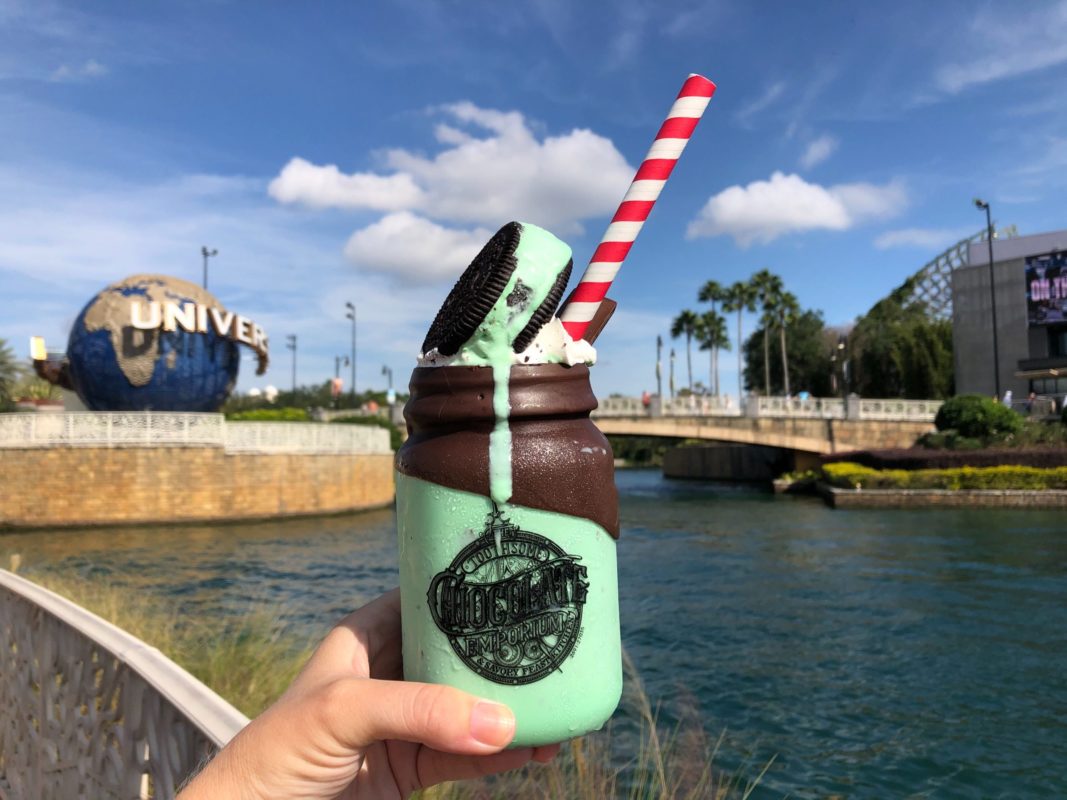 thats-mint-milkshake-toothsome-chocolate-emporium-citywalk-1-4818371