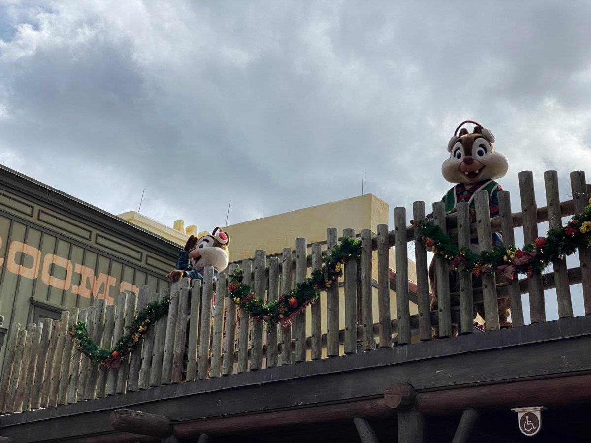 chip-dale-christmas-1