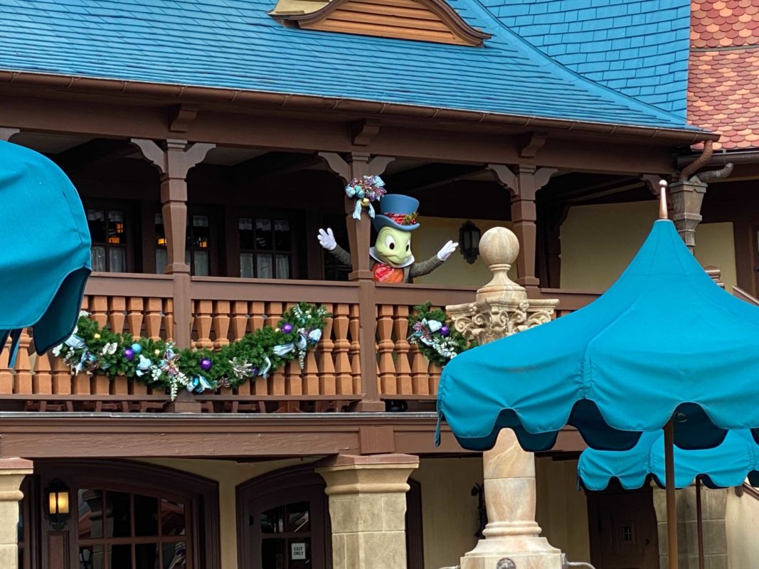 jiminy-christmas-1