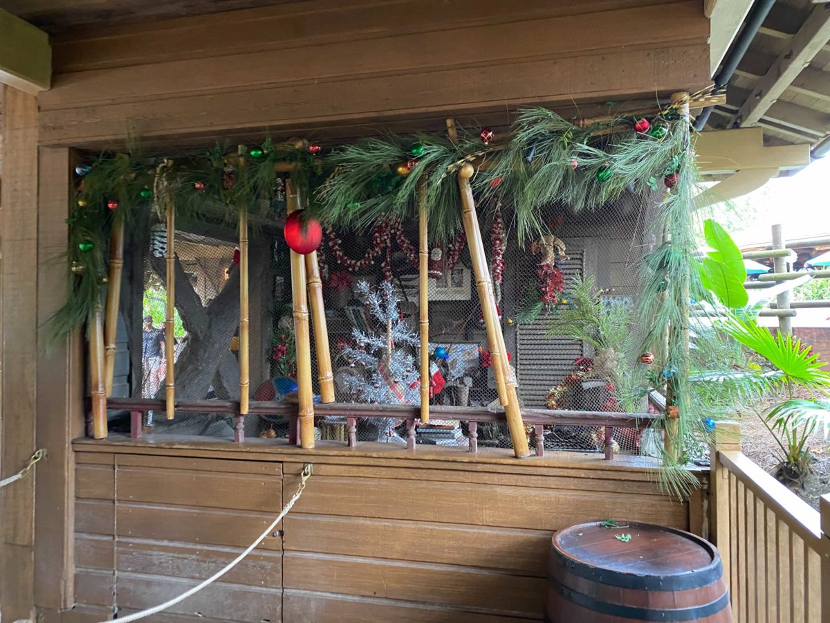 jingle-cruise-decor