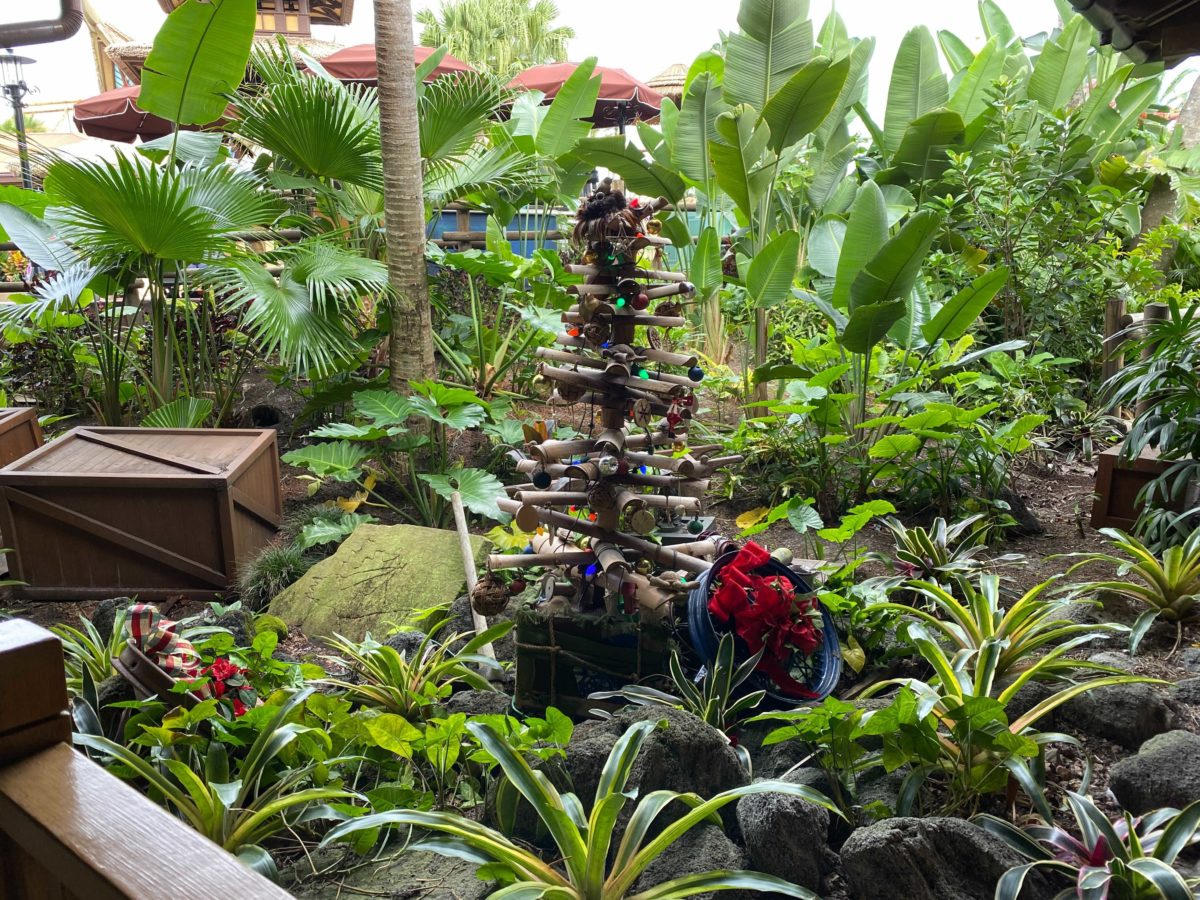 jingle-cruise-tree-queue