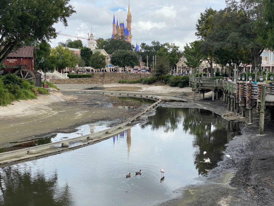 rivers-of-america-drained-5