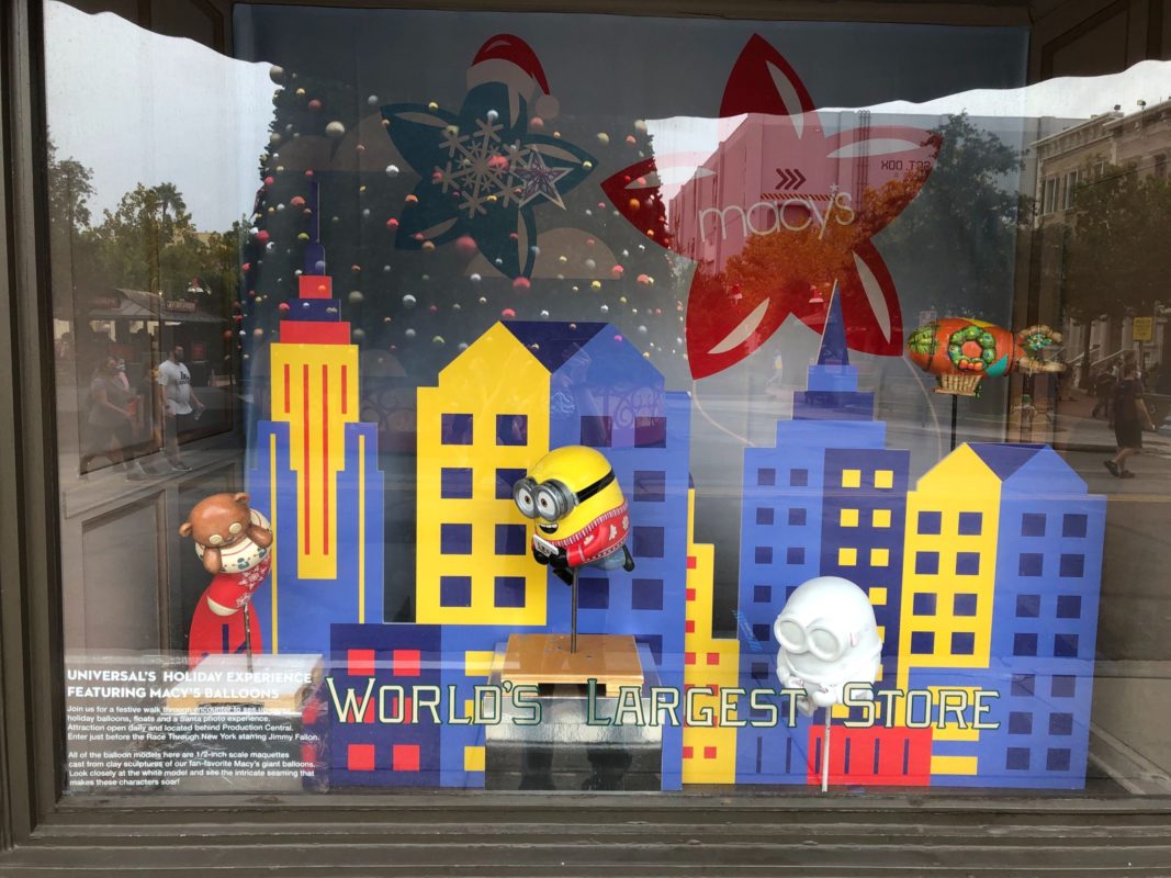universal-holiday-experience-macys-balloon-display-2