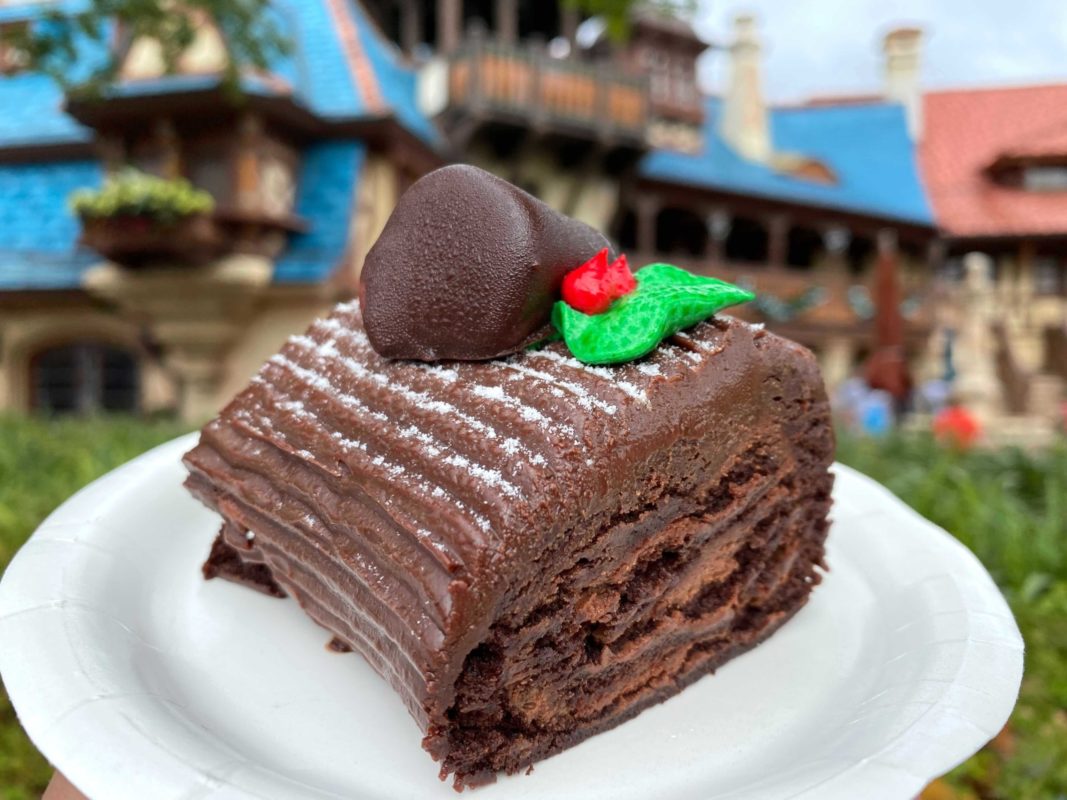 yuletide-wishes-yule-log-cake