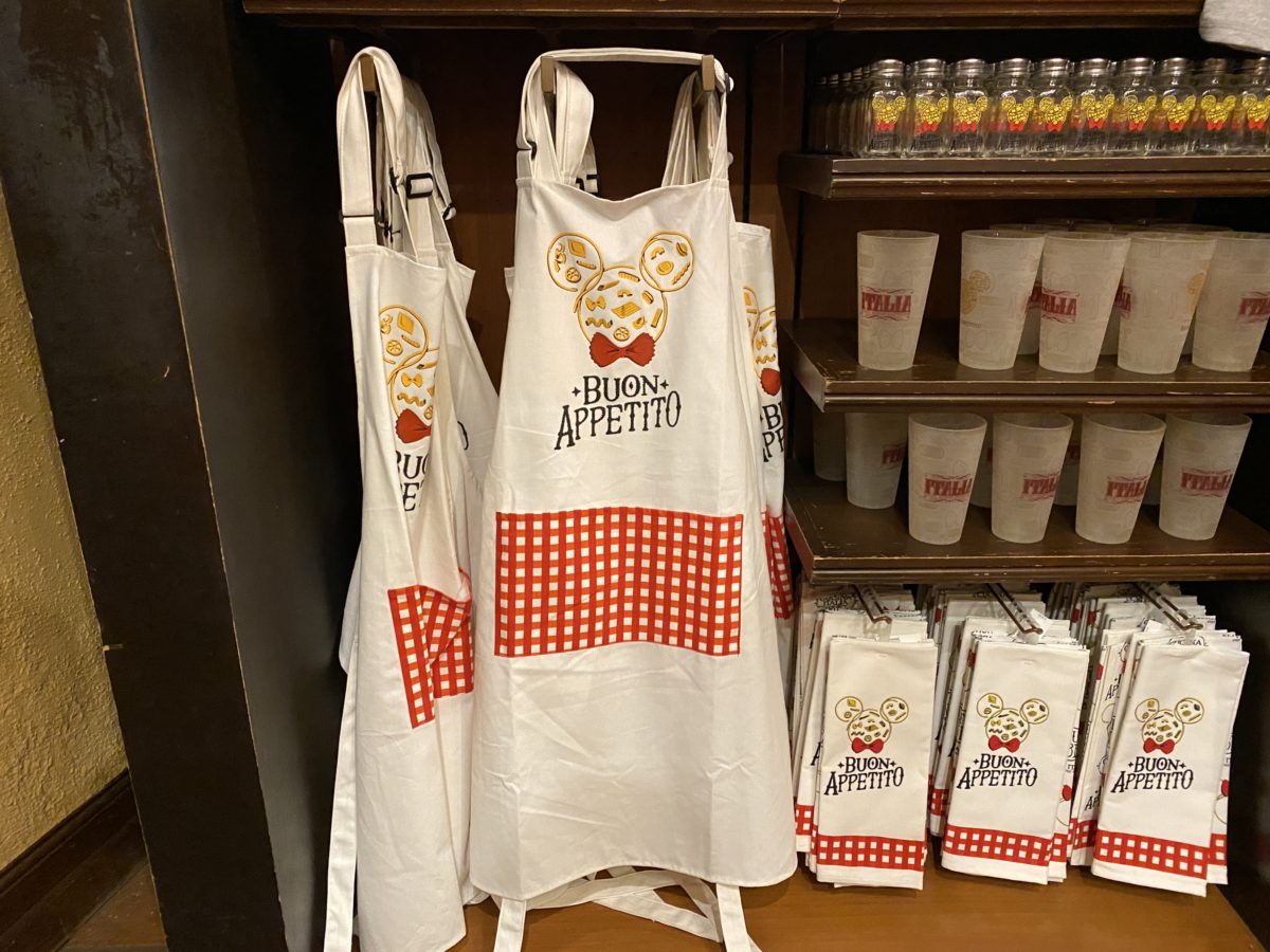 buon-appetito-apron-epcot-12152020-1464372