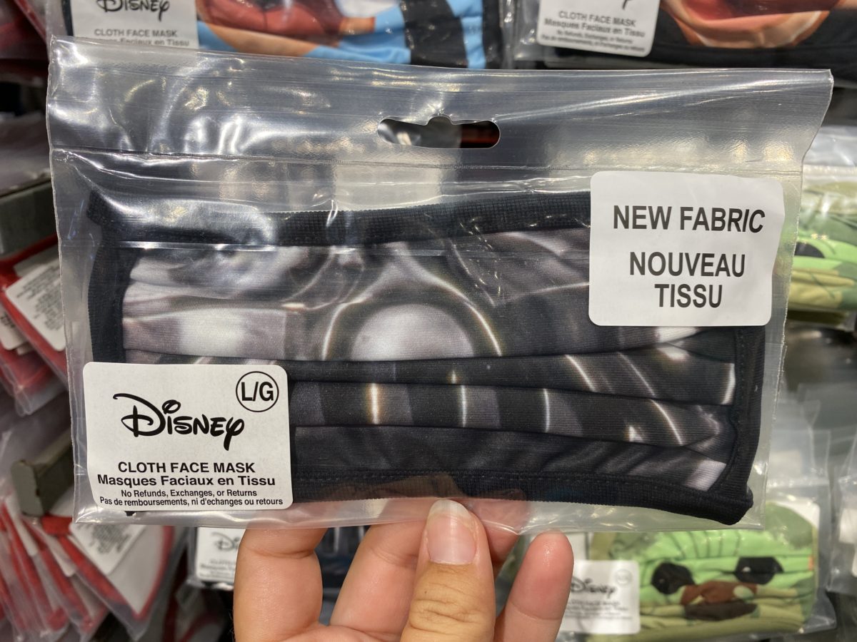 darth-vader-face-mask-magic-kingdom-12172020-3725712