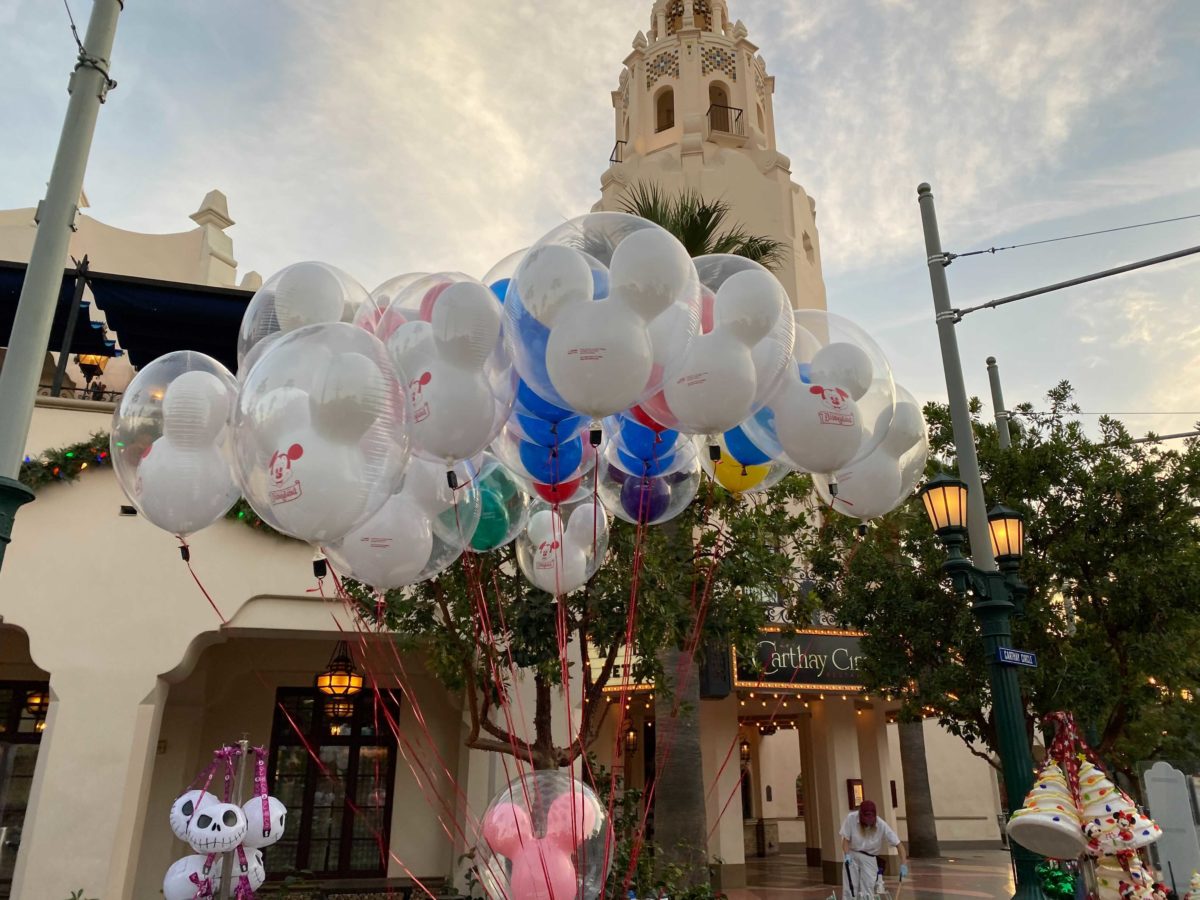 disneyland-balloons-dec2020-8