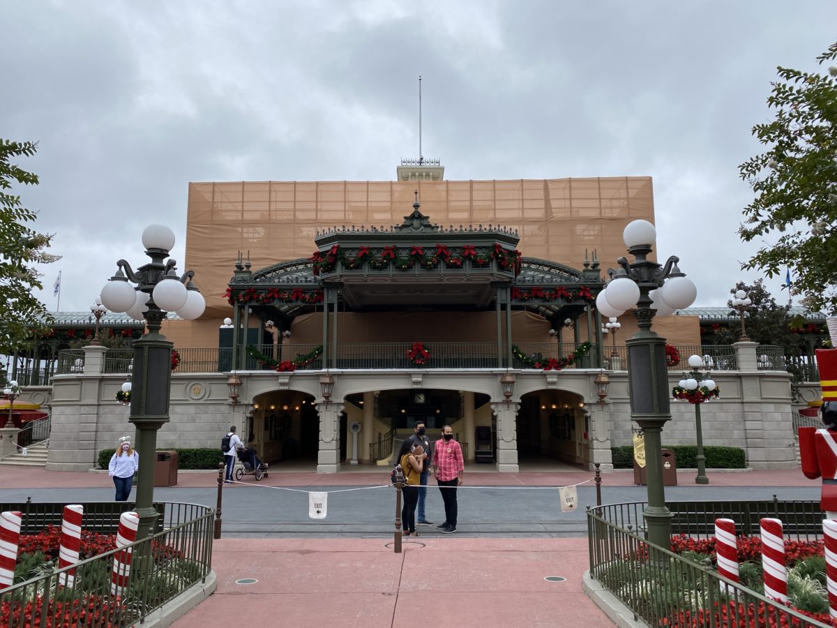 main-street-station-inside-full-height-magic-kingdom-12172020-3970563